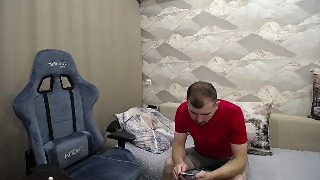 Snapshot of SerzhKorol1 chatting on 10-10-25, 07:18 SerzhKorol1 online show from 10-10-25, 07:18