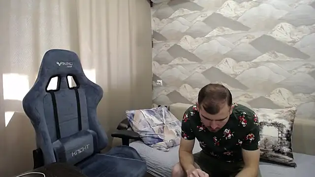 Snapshot of SerzhKorol1 chatting on 10-16-25, 07:31 SerzhKorol1 online show from 10-16-25, 07:31