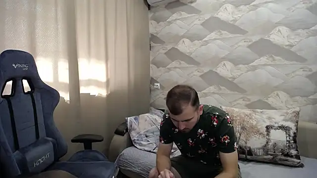 Snapshot of SerzhKorol1 chatting on 10-18-25, 07:09 SerzhKorol1 online show from 10-18-25, 07:09