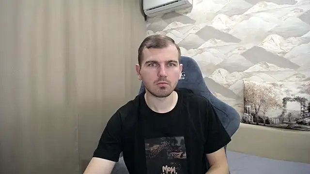 Snapshot of SerzhKorol1 chatting on 10-30-25, 05:31 SerzhKorol1 online show from 10-30-25, 05:31