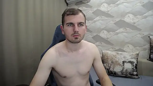 Snapshot of SerzhKorol1 chatting on 10-30-25, 05:35 SerzhKorol1 online show from 10-30-25, 05:35