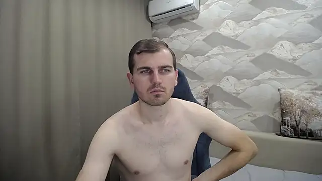 Snapshot of SerzhKorol1 chatting on 11-20-25, 05:01 SerzhKorol1 online show from 11-20-25, 05:01