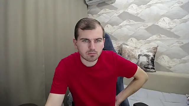 Snapshot of SerzhKorol1 chatting on 11-22-25, 04:33 SerzhKorol1 online show from 11-22-25, 04:33