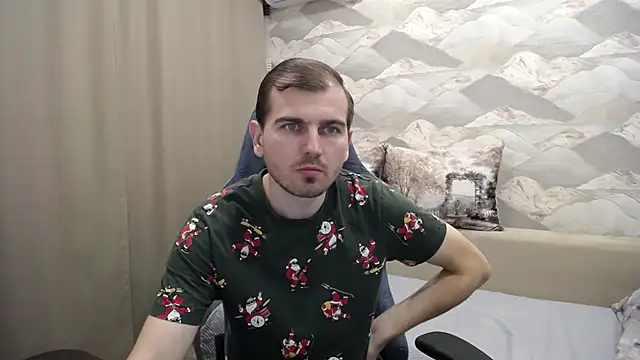 Snapshot of SerzhKorol1 chatting on 11-30-25, 07:23 SerzhKorol1 online show from 11-30-25, 07:23