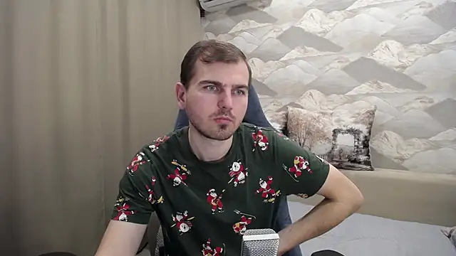 Snapshot of SerzhKorol1 chatting on 12-01-25, 07:57 SerzhKorol1 online show from 12-01-25, 07:57