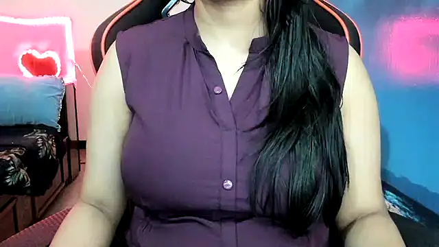 Snapshot of South_indian_tickly chatting on 01-21-25, 02:33 South indian tickly online show from 01-21-25, 02:33