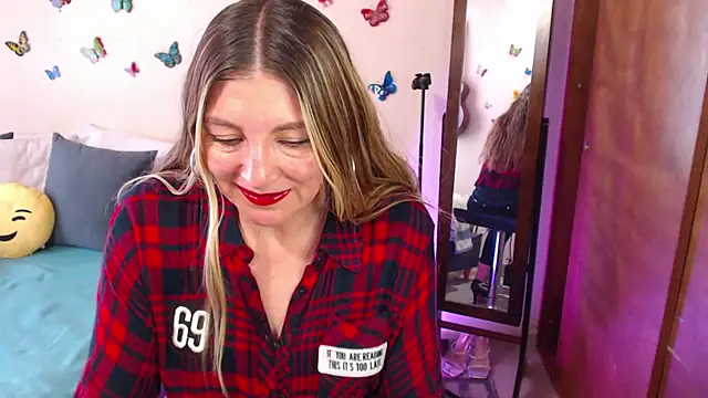 Snapshot of Jolie-Mature chatting on 01-15-25, 09:30 Jolie-Mature online show from 01-15-25, 09:30