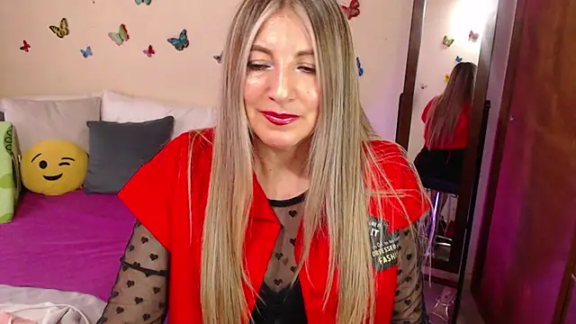 Snapshot of Jolie-Mature chatting on 03-19-25, 07:38 Jolie-Mature online show from 03-19-25, 07:38