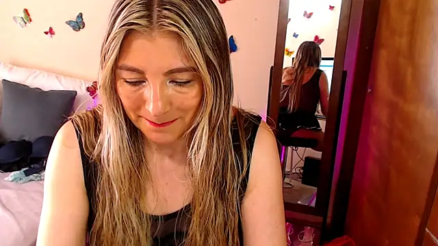 Snapshot of Jolie-Mature chatting on 10-02-25, 09:33 Jolie-Mature online show from 10-02-25, 09:33