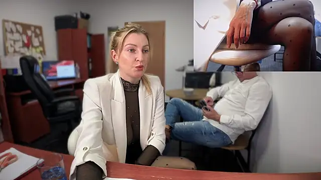 legsLONG online show from 12-17-24, 11:06