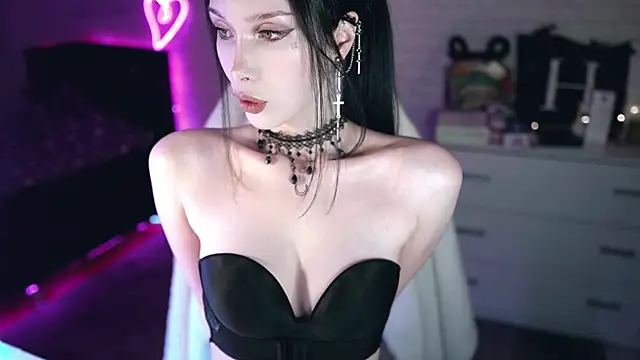 Snapshot of _Uindi_ chatting on 12-02-24, 04:09 Uindi online show from 12-02-24, 04:09