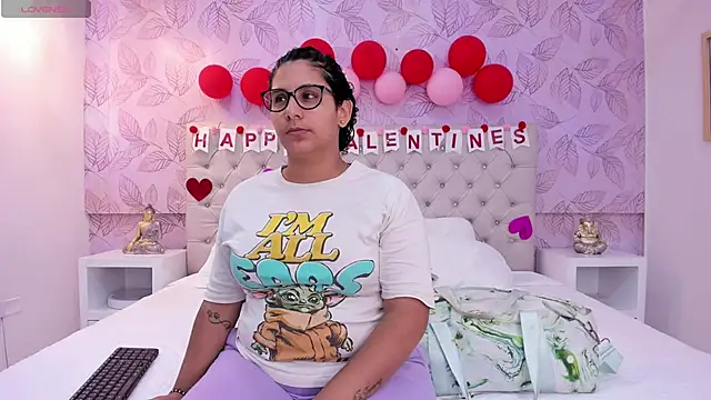 DanielleEvans  online show from 02-17-25, 11:23