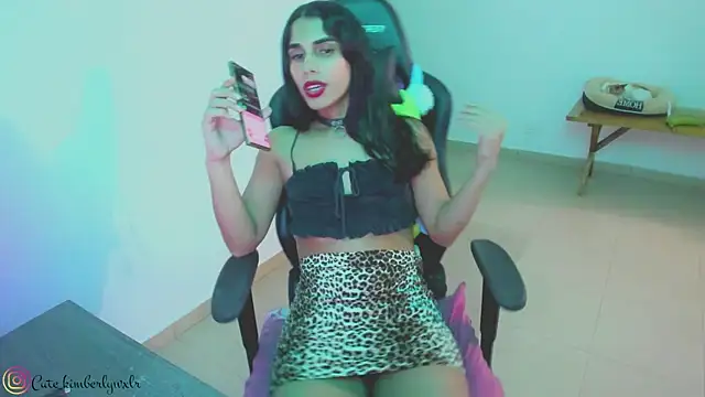 Snapshot of Kim_Wexler chatting on 12-07-24, 01:03 Kim Wexler online show from 12-07-24, 01:03