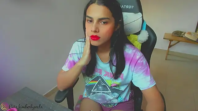 Snapshot of Kim_Wexler chatting on 01-13-25, 10:35 Kim Wexler online show from 01-13-25, 10:35