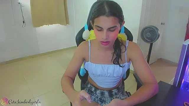 Snapshot of Kim_Wexler chatting on 02-16-25, 11:05 Kim Wexler online show from 02-16-25, 11:05