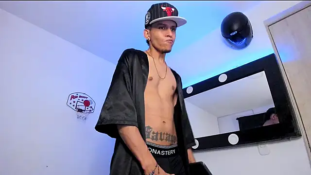 Samuel Suarez online show from 06-15-26, 02:14