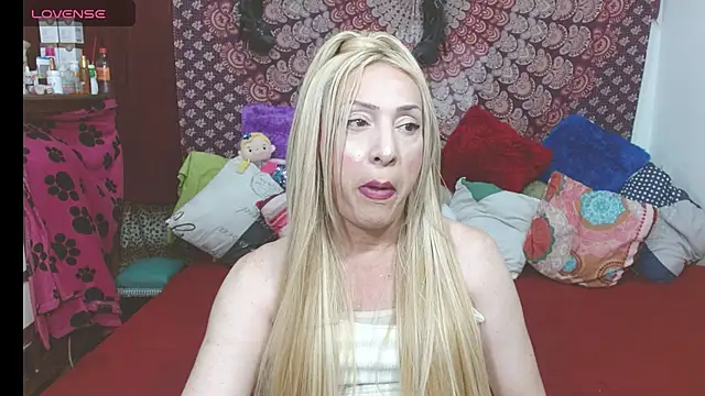 elena evans online show from 09-30-25, 04:01