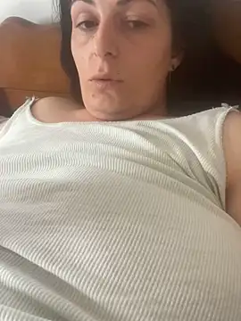 Snapshot of Mary_Hot_ chatting on 09-24-25, 01:47 Mary Hot  online show from 09-24-25, 01:47