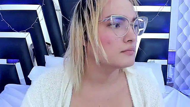 Snapshot of katya_kozlov chatting on 02-26-25, 07:31 katya kozlov online show from 02-26-25, 07:31