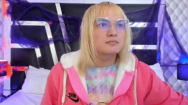 Snapshot of katya_kozlov chatting on 11-07-25, 01:27 katya kozlov online show from 11-07-25, 01:27