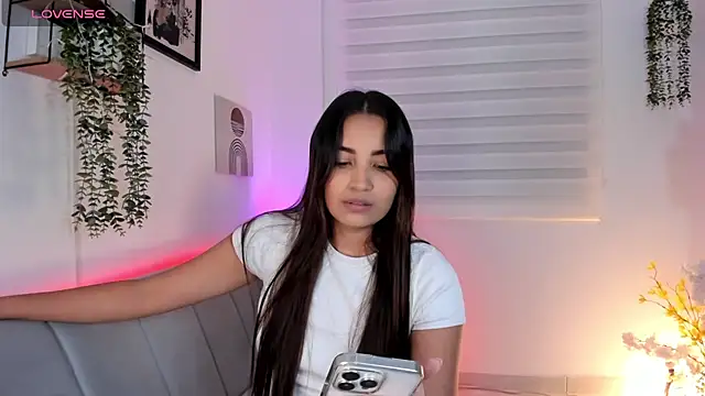 Snapshot of aisha_es chatting on 02-06-26, 11:41 aisha es online show from 02-06-26, 11:41