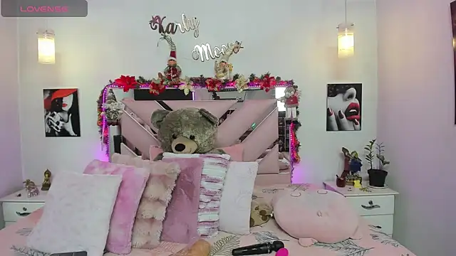 Karly moon online show from 11-28-25, 11:07