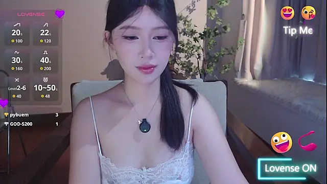 Snapshot of Meet_q chatting on 07-05-26, 10:17 Meet q online show from 07-05-26, 10:17