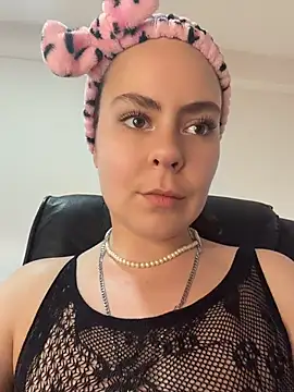Snapshot of Stoned-baby69 chatting on 06-14-26, 04:53 Stoned-baby69 online show from 06-14-26, 04:53