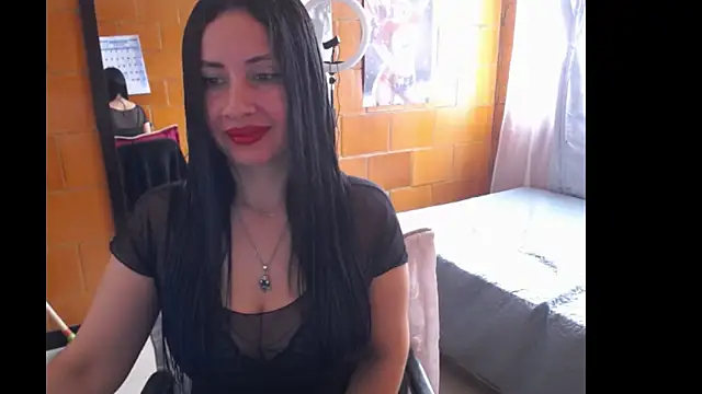 Snapshot of charlote_temple chatting on 01-08-25, 02:46 charlote temple online show from 01-08-25, 02:46