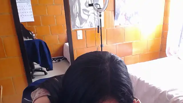 Snapshot of charlote_temple chatting on 02-14-25, 04:41 charlote temple online show from 02-14-25, 04:41