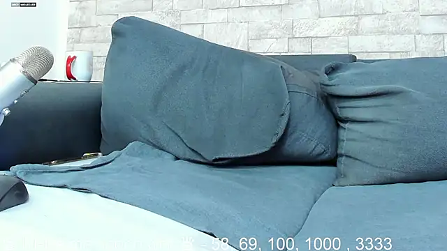 Snapshot of nefirtiti chatting on 02-19-25, 12:46 nefirtiti online show from 02-19-25, 12:46