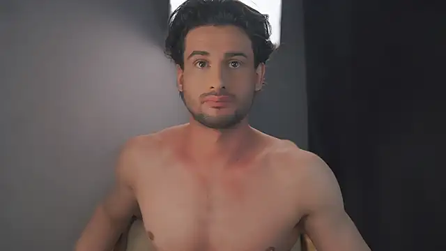 Snapshot of Keen___Luckystrike chatting on 02-16-25, 10:10 Keen Luckystrike online show from 02-16-25, 10:10