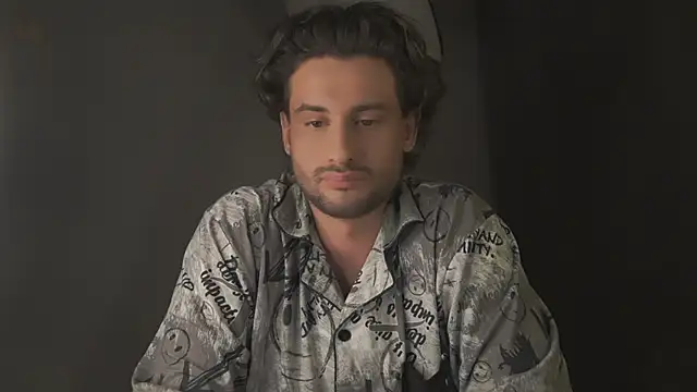 Snapshot of Keen___Luckystrike chatting on 03-17-25, 01:03 Keen Luckystrike online show from 03-17-25, 01:03