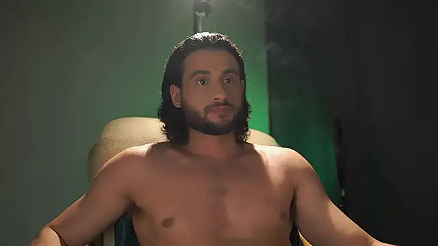 Snapshot of Keen___Luckystrike chatting on 10-26-25, 02:06 Keen Luckystrike online show from 10-26-25, 02:06