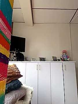 kelly dirty  online show from 10-30-25, 07:58