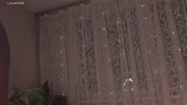 Snapshot of Ana_Peachy_ chatting on 11-18-25, 10:03 Ana Peachy online show from 11-18-25, 10:03