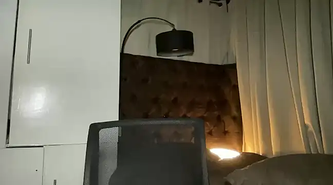 Lilly cruz online show from 12-11-24, 08:28