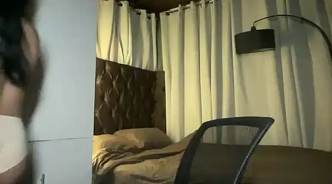 Lilly cruz online show from 12-20-24, 07:07