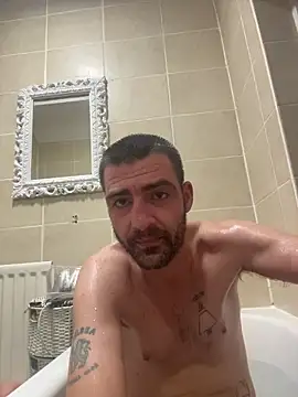 Snapshot of ThatGuyNextDoor1992 chatting on 11-10-25, 10:31 ThatGuyNextDoor1992 online show from 11-10-25, 10:31