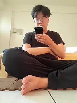 ksshp9502 online show from 04-12-26, 08:52