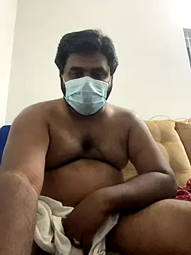 Snapshot of godmail100 chatting on 11-20-25, 04:51 godmail100 online show from 11-20-25, 04:51