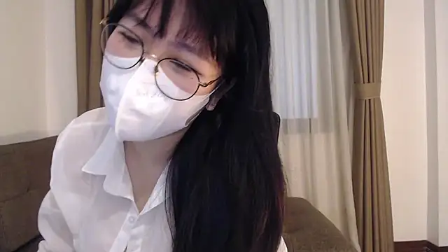 Onee-Chew online show from 11-04-25, 03:49