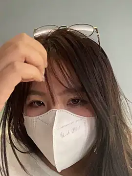 Onee-Chew online show from 04-21-26, 02:51