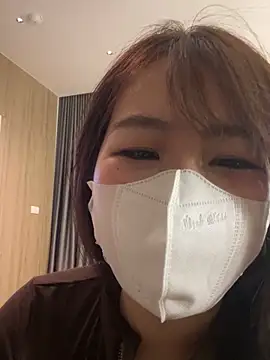 Snapshot of Onee-Chew chatting on 04-26-26, 11:52 Onee-Chew online show from 04-26-26, 11:52
