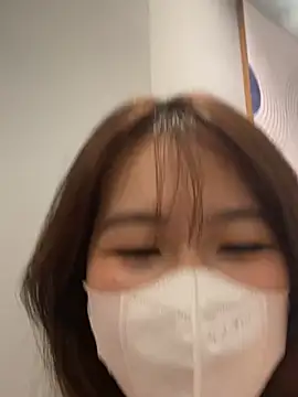 Snapshot of Onee-Chew chatting on 05-12-26, 08:11 Onee-Chew online show from 05-12-26, 08:11