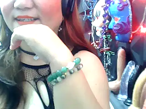 Snapshot of URFUCKINGDOLL chatting on 02-01-25, 06:54 URFUCKINGDOLL online show from 02-01-25, 06:54