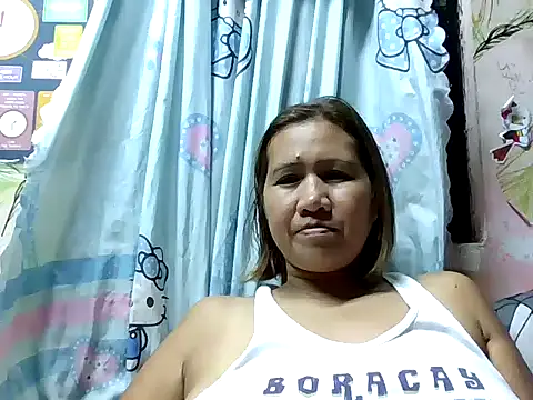 Snapshot of sweet_smile4u chatting on 10-24-25, 09:28 sweet smile4u online show from 10-24-25, 09:28