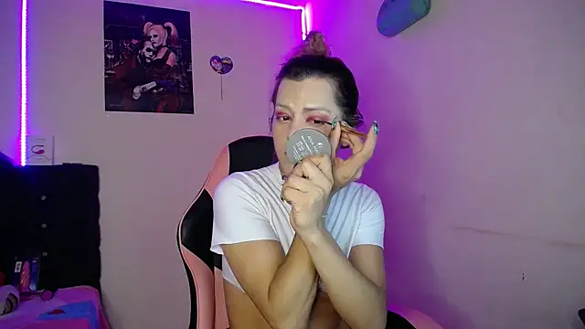 yuliana 19 online show from 11-26-25, 09:54