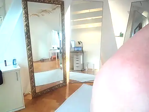 Snapshot of tobi_jerker chatting on 09-13-25, 01:33 tobi jerker online show from 09-13-25, 01:33