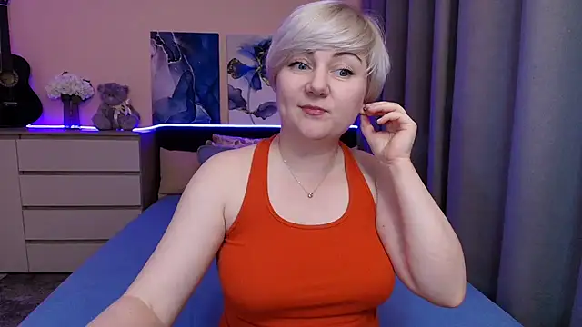 BlondPearl online show from 06-23-26, 07:45
